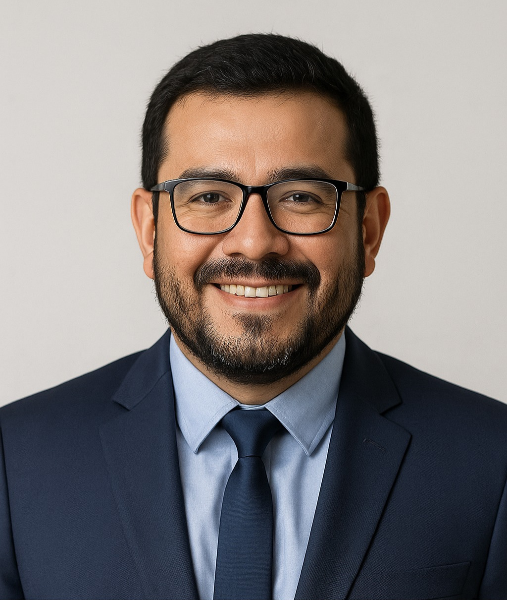 Carlos Mejía, Auditor Externo